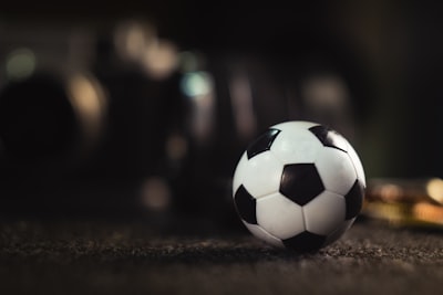 نهضة بركان والزمالكمواجهة نارية في البطولة الأفريقية