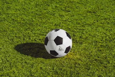 مباراة ريال مدريد وليفربول مباشر اليوممواجهة أسطورية بين عمالقة الكرة الأوروبية